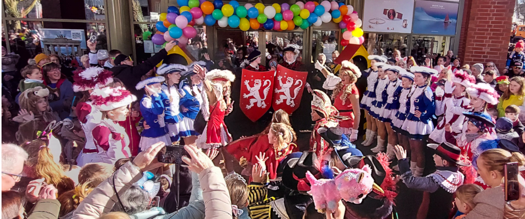 Foto, Hüttensonntag_Titel