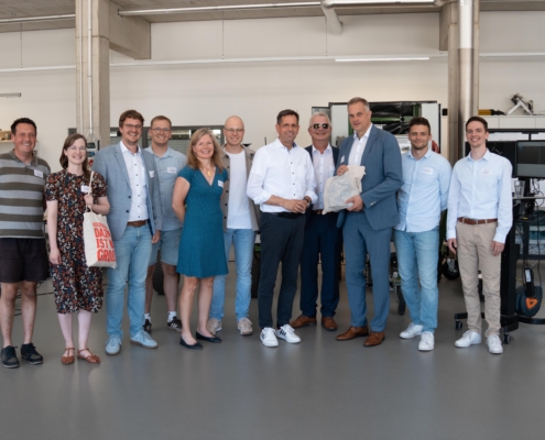 Ministerpräsident Olaf Lies lernt innovative Forschung der Hochschule Osnabrück in den Bereichen Gesundheit und Agrar kennen (Foto: Hochschule Osnabrück)